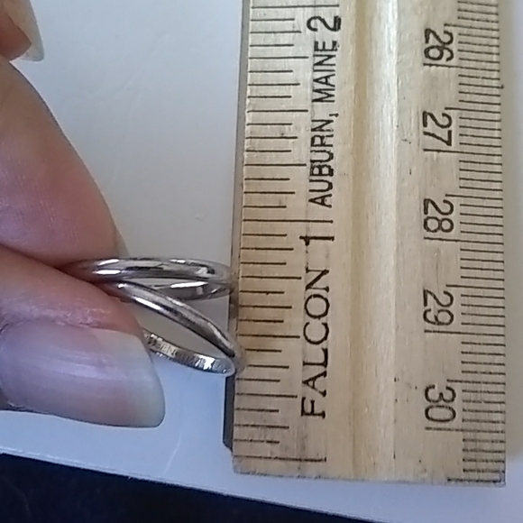 10k white gold benchmark bundle rings - Picture 4 of 4